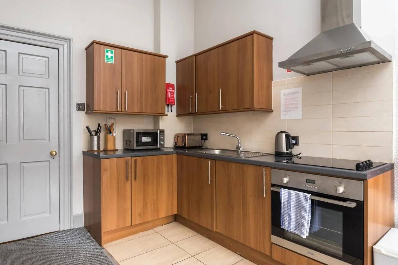 Unique 2 Bedroom Castle Suite Apartment - Near Edinburgh Castle & Royal Mile