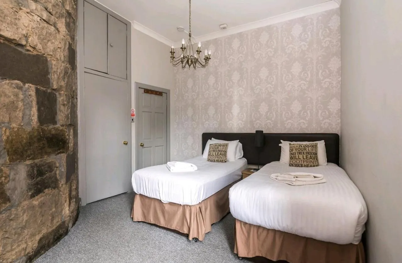 Unique 2 Bedroom Castle Suite Apartment - Near Edinburgh Castle & Royal Mile