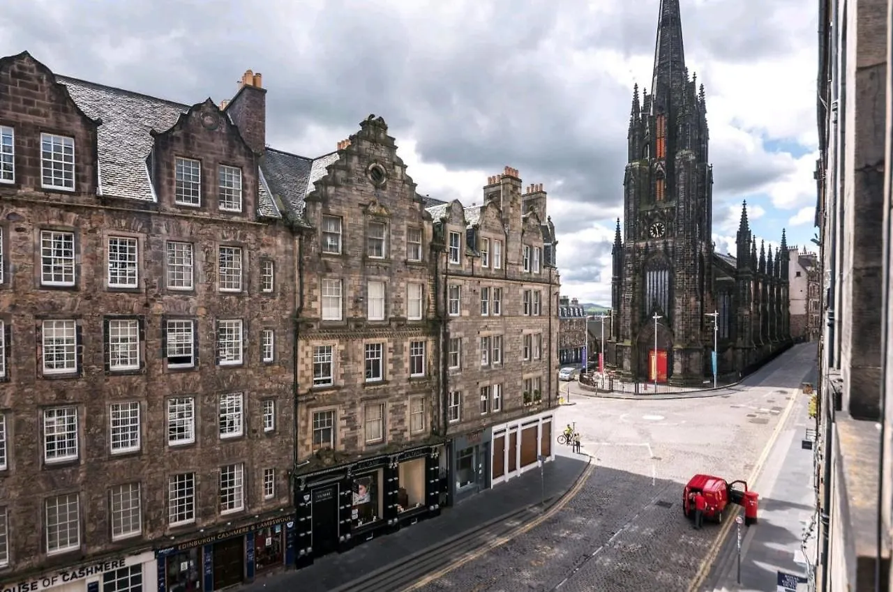 Unique 2 Bedroom Castle Suite Apartment - Near Edinburgh Castle & Royal Mile المملكة المتحدة