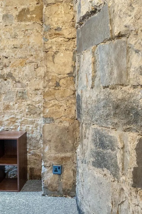 Unique 2 Bedroom Castle Suite Apartment - Near Edinburgh Castle & Royal Mile المملكة المتحدة
